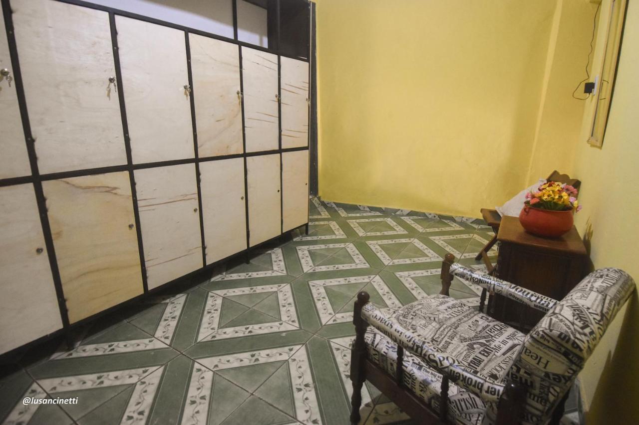 Quinca'S Hostel Ленсойс Экстерьер фото